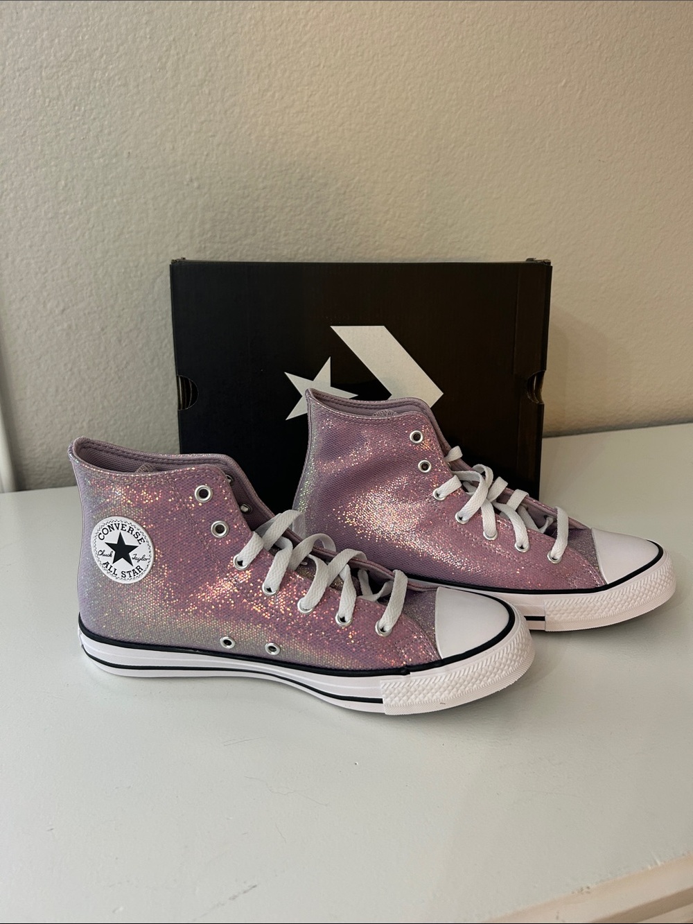 Chuck Taylor All Star Converse Girls Disco lace up High Top Sneaker, size 7, NIB